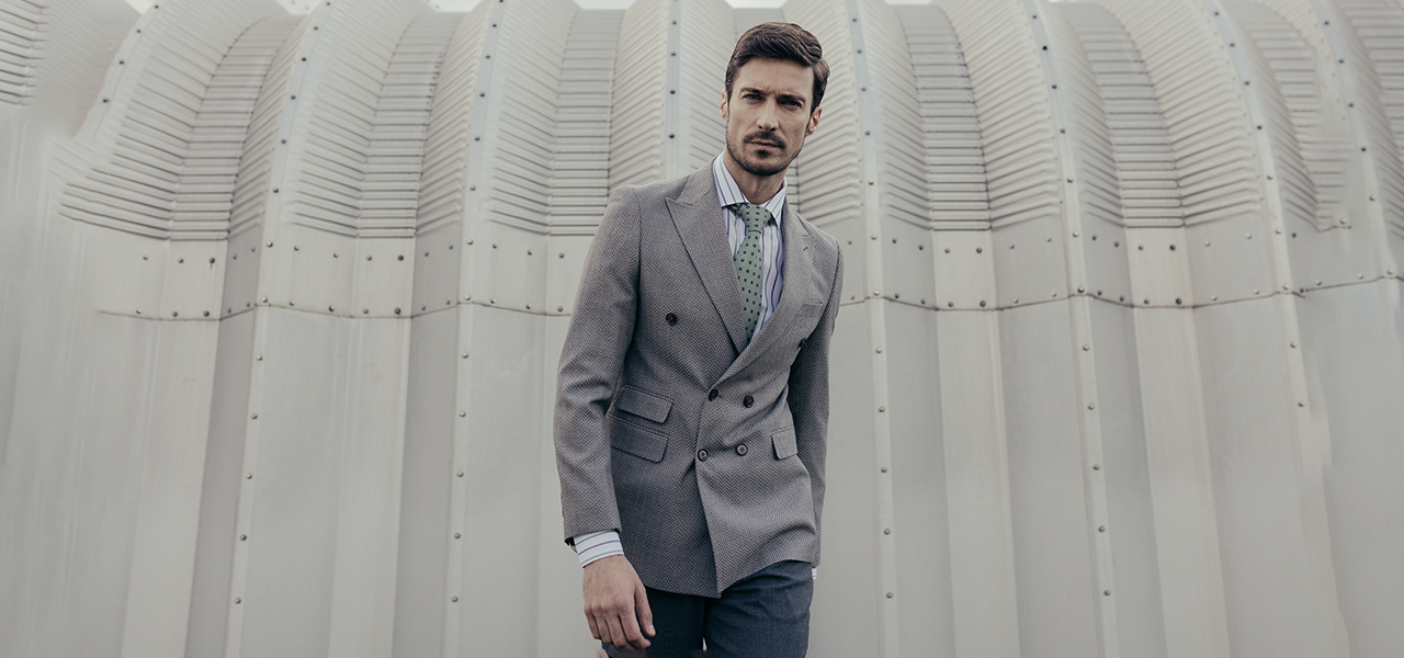 Elegantna muška odeća za svečane prilike: Savršene kombinacije za maturu, venčanje i druge proslave